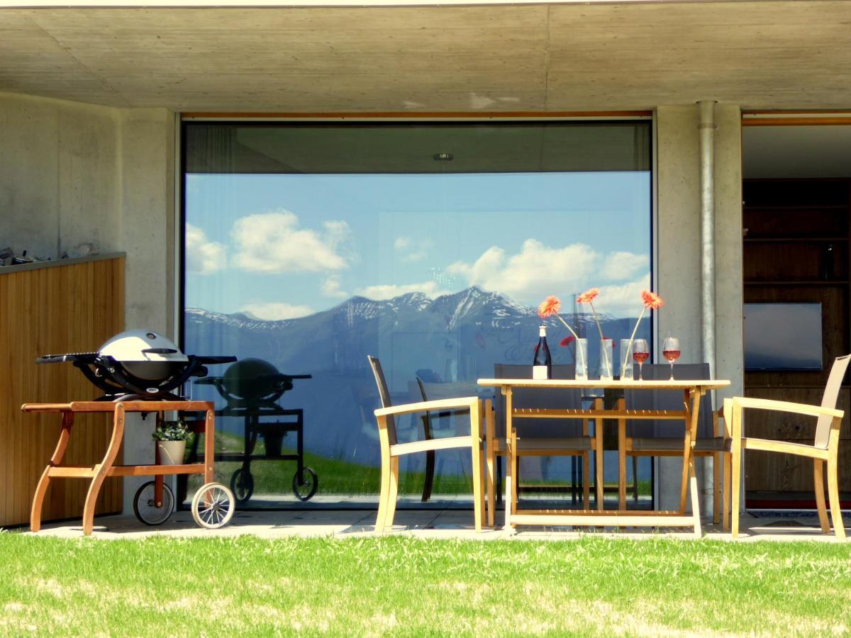 Casa Admisa, Spektakulaere Aussicht, Ski In And Out, Hochwertige Einrichtung, Valserstein Und Eiche Flims Zewnętrze zdjęcie