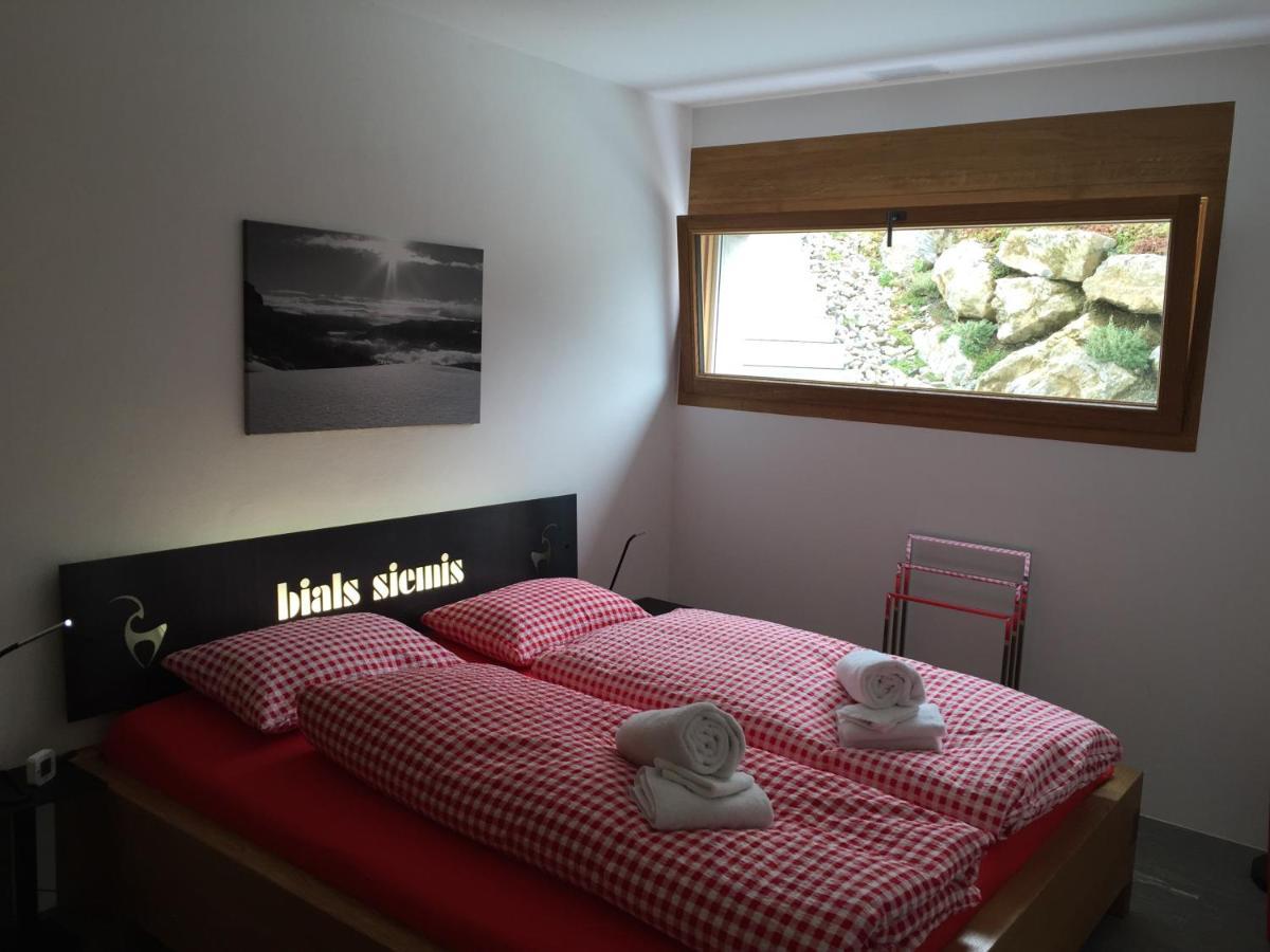 Casa Admisa, Spektakulaere Aussicht, Ski In And Out, Hochwertige Einrichtung, Valserstein Und Eiche Flims Zewnętrze zdjęcie