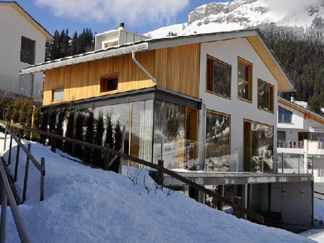 Casa Admisa, Spektakulaere Aussicht, Ski In And Out, Hochwertige Einrichtung, Valserstein Und Eiche Flims Zewnętrze zdjęcie